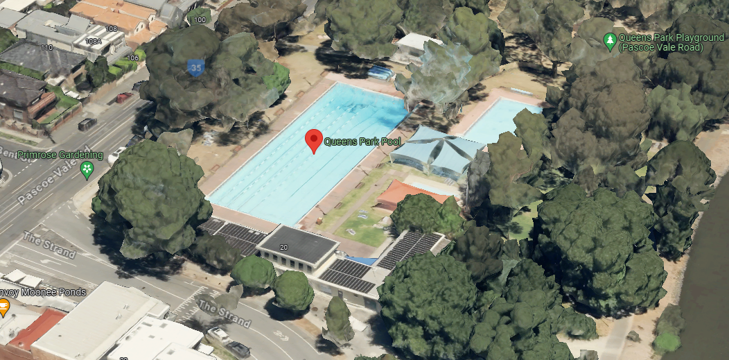 Queen's Park Swimming Pool